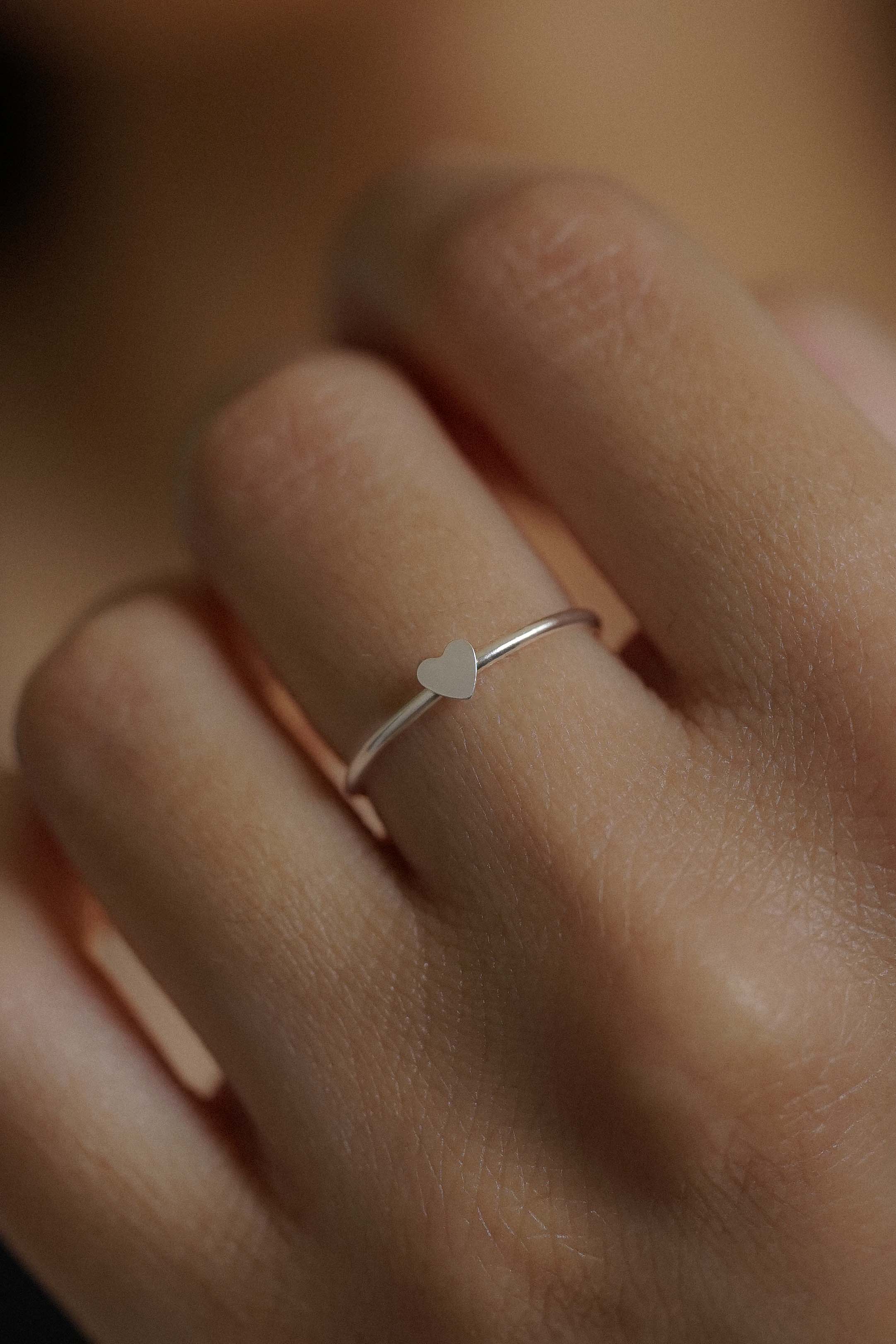 Dainty Heart Ring