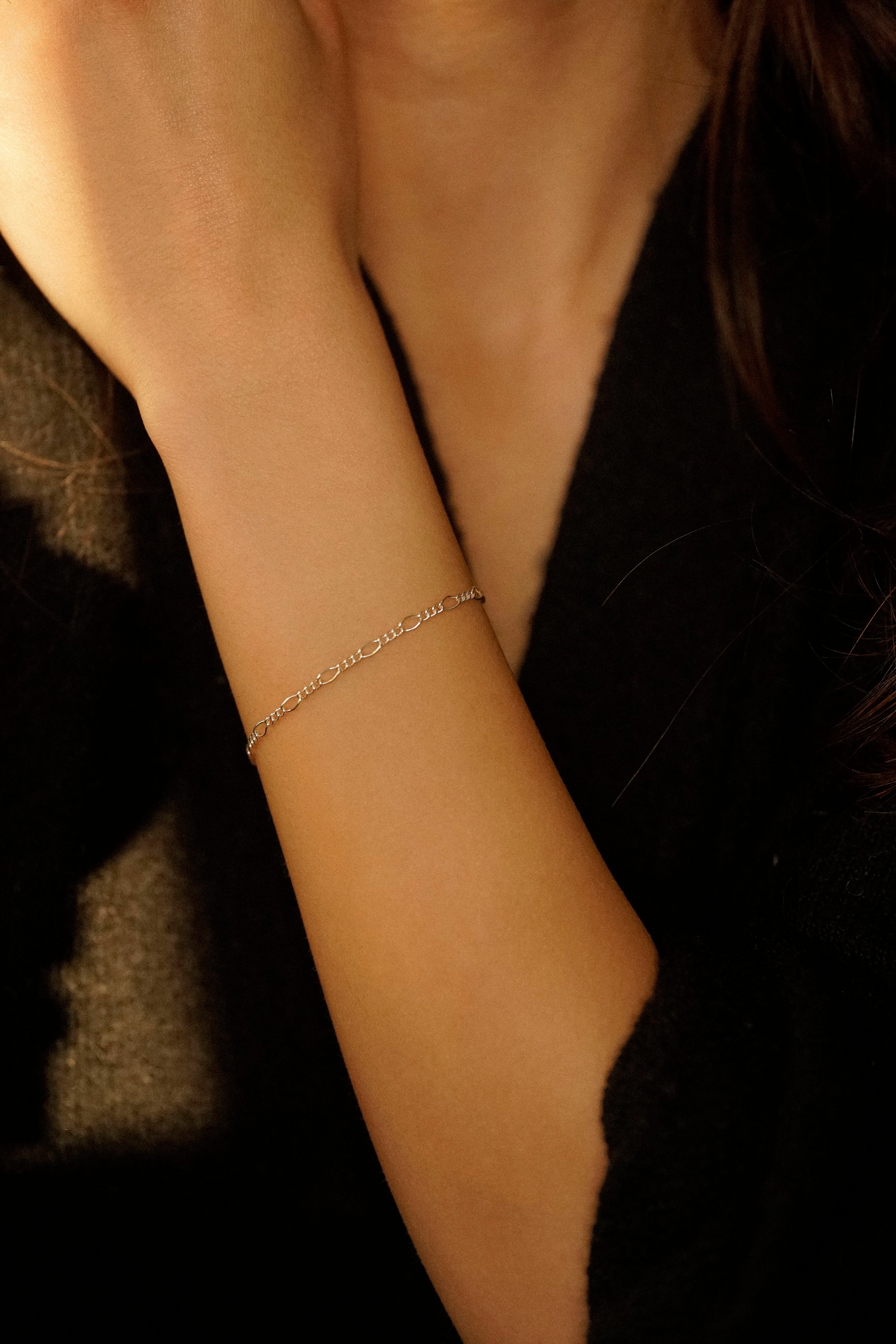 2.5mm Figaro Chain Bracelet
