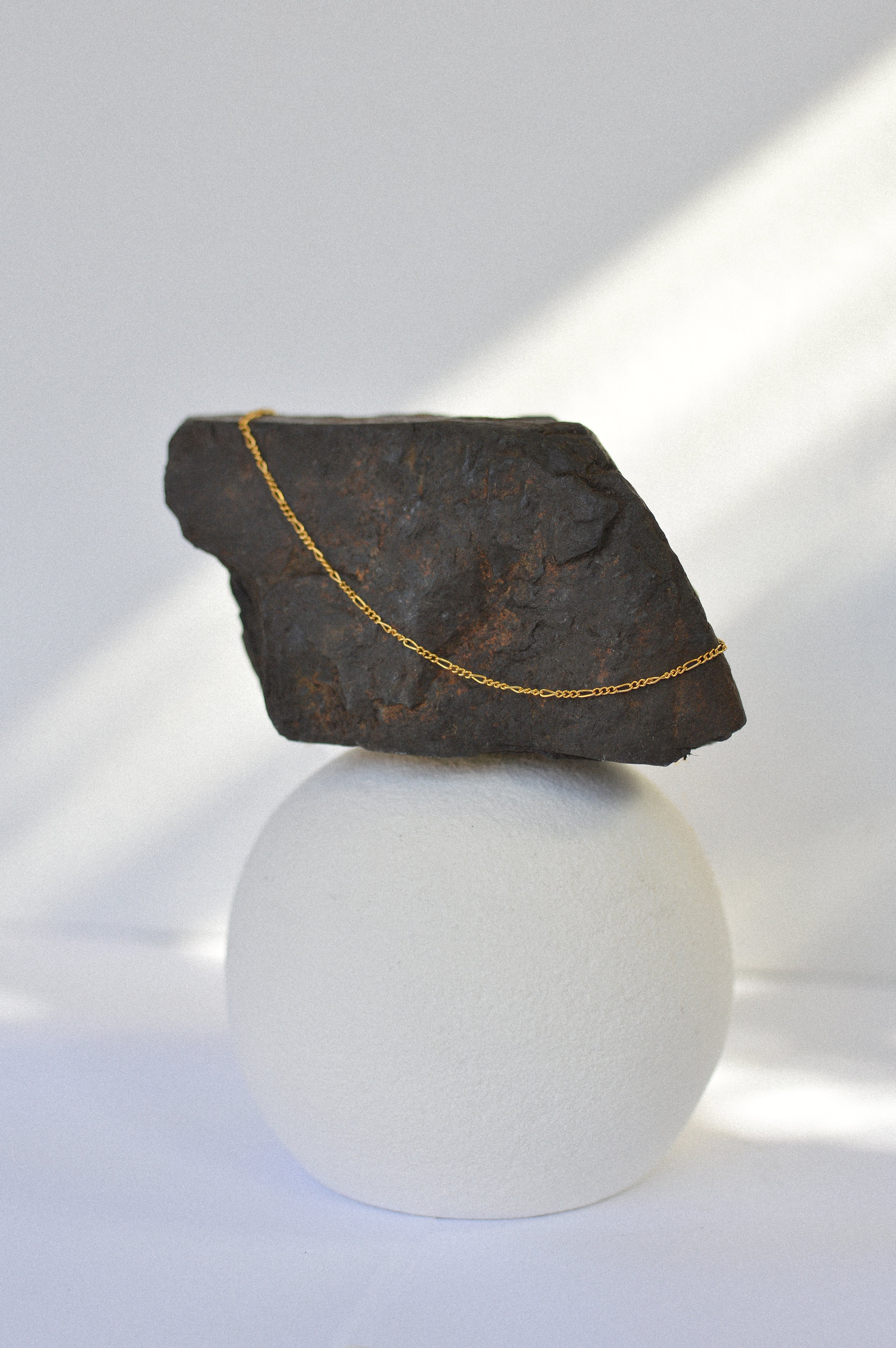 Dainty Figaro Necklace